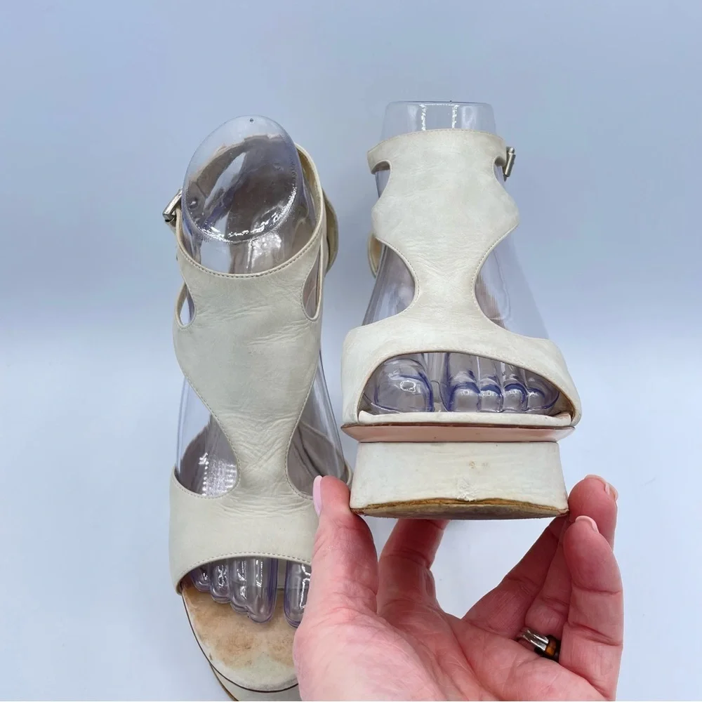 Gianvito Rossi Platform Sandals 38 Bone